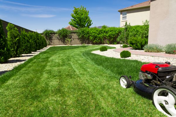 Cost of Residential Lawn Mowing in Sheboygan
